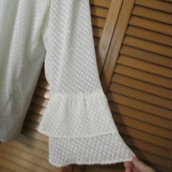 A New Day top Romantic Boho cream color, lightweight V neck blouse size L - Picture 5 of 7
